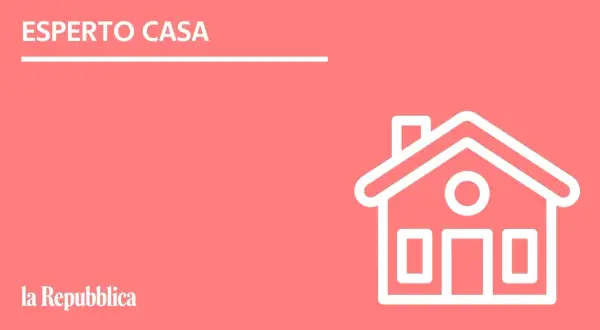 Esperto Casa: icona di una casa stilizzata, simbolo di comproprietà con quote diverse. Logo "la Repubblica".