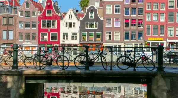 Ile kosztuje wynajem mieszkania w Amsterdamie? Odkryj wysokie ceny