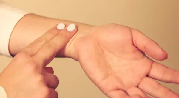 Puls 50: Kiedy jest normą, a kiedy powodem do niepokoju?