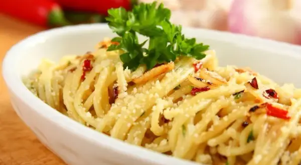 Spaghetti aglio e olio: przepis na mistrzowski smak bez błędów