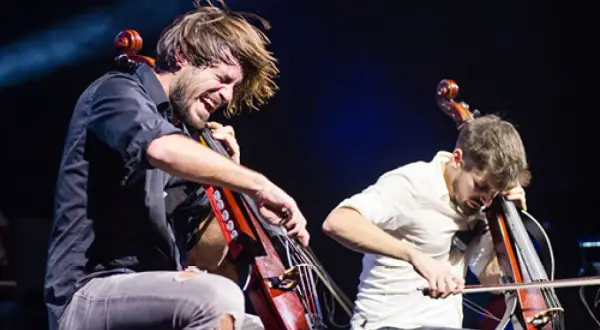 Ile trwa koncert 2Cellos? Zaskakujące fakty o czasie trwania
