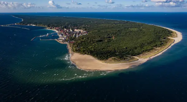 Gdzie znajduje się Hel? Odkryj tajemnice tego nadmorskiego kurortu