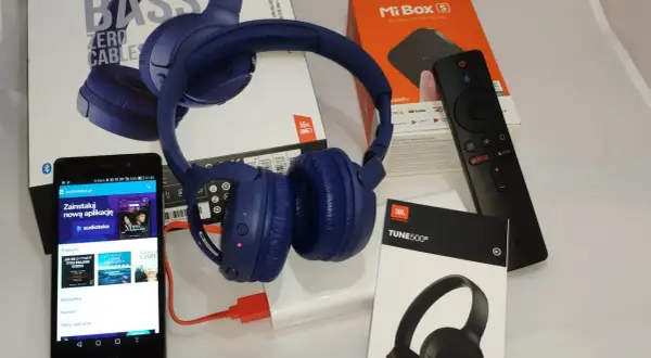 Jak podłączyć słuchawki bezprzewodowe do laptopa JBL w prosty sposób