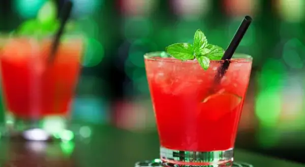Jak przygotować idealny mai tai drink - przepisy i ciekawostki