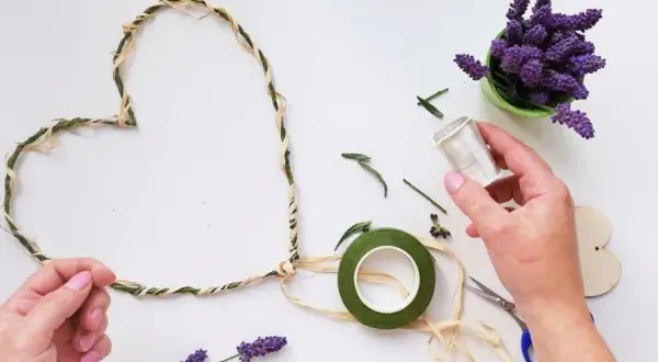 Jak zrobić ozdoby z lawendy? Przewodnik DIY Leonarda Sadowskiego