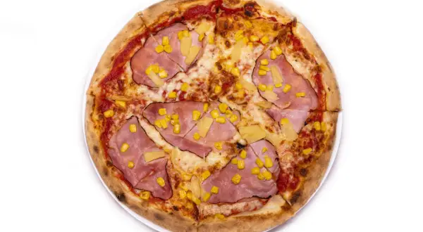 Pizza hawajska z czym jest? Odkryj sekrety jej składników i smaku