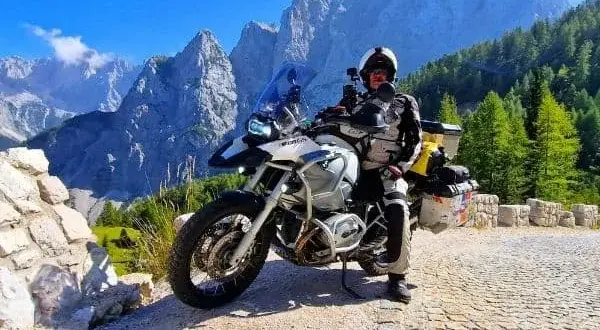 Najlepsze trasy motocyklowe w Słowenii - unikaj błędów i ciesz się jazdą