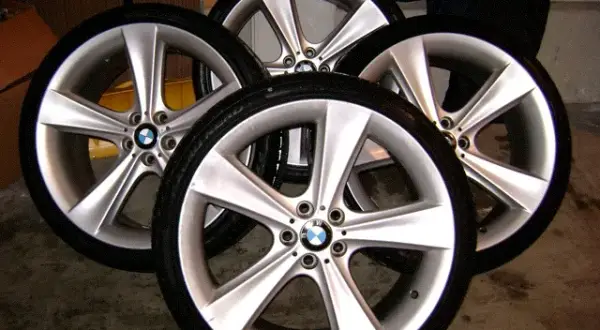 BMW E60 felgi 19 jakie opony wybrać, aby uniknąć problemów z jazdą