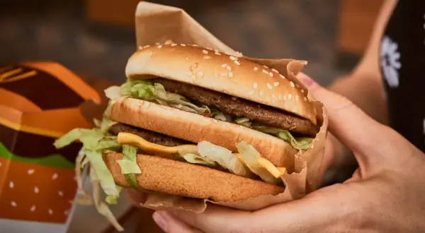 McDonald's czy Burger King? Gdzie zjesz lepiej? Porównanie