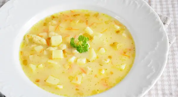 Zupa ziemniaczana: przepis krok po kroku i najlepsze warianty