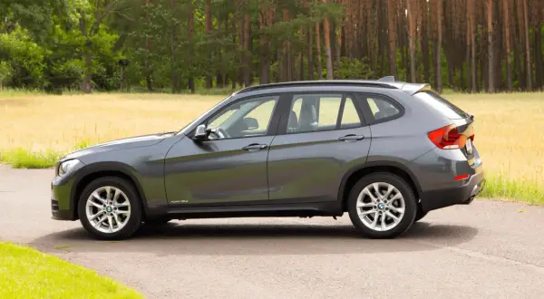 BMW X1 jaki silnik benzynowy wybrać, aby uniknąć rozczarowania?