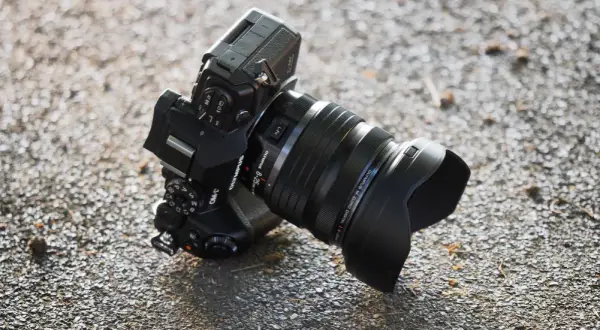 Najlepsze obiektywy do olympus om-d e-m10 mark iii, które poprawią twoje zdjęcia