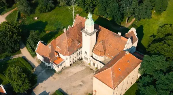 Nowy Zamek w Płotach sprzedany za symboliczną złotówkę - co dalej?