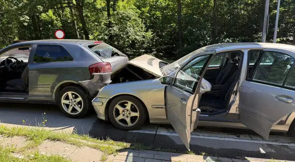 Crash: Wypadek, awaria, krach czy zauroczenie? Poznaj znaczenia!