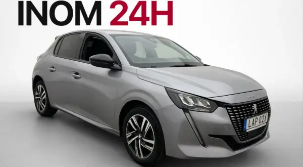 En silverfärgad begagnad Peugeot 208 står redo för hemleverans inom 24 timmar i Sverige.