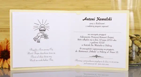 Gotowe wierszyki i cytaty na zaproszenia komunijne wybierz idealne!