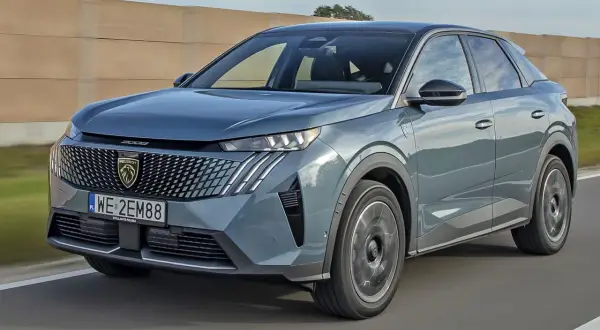 Nowy Peugeot 3008 na drodze. Sprawdź atrakcyjną peugeot 3008 cena i wyposażenie.