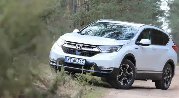 Honda CR-V: Jaki silnik wybrać? Benzyna, Diesel, Hybryda poradnik