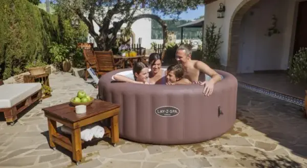 Najlepsze cechy jacuzzi Bestway Lay-Z-Spa Hawaii, które musisz znać