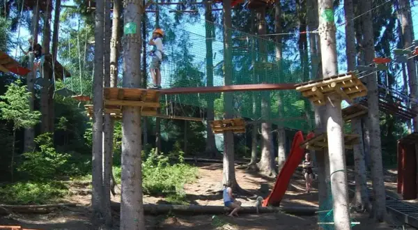 Park Linowy Ostróda: Twój przewodnik po bezpłatnej zabawie