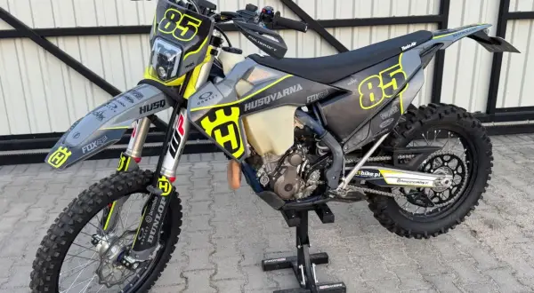Husqvarna TE 250i – poznaj jego wyjątkowe cechy i najlepsze oferty