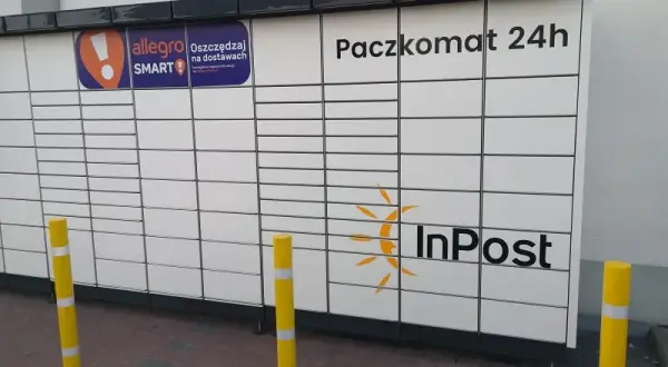 Do której jeżdżą kurierzy? Sprawdź godziny dostaw i uniknij problemów