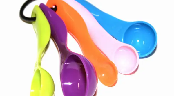 Łyżka do zupy: 15 ml? Poznaj miary i triki w kuchni!
