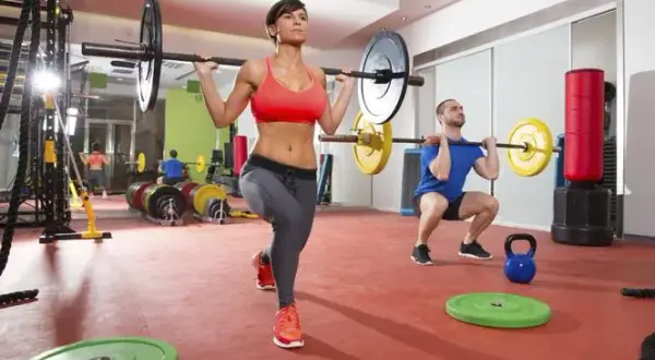 Jak ułożyć trening CrossFit? Kompletny poradnik dla początkujących