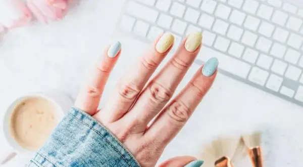 Najzdrowszy manicure – jaki rodzaj nie niszczy paznokci i jest bezpieczny?