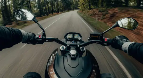 Bieszczady na motocykl: Odkryj najlepsze trasy i porady!