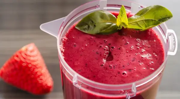El batido de frutos rojos perfecto: Recetas, trucos y beneficios