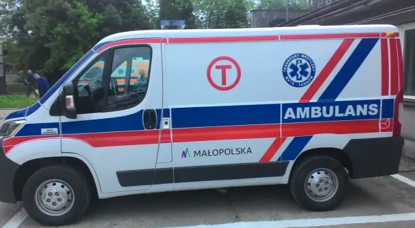 NFZ: Dojazdy na leczenie zwrot kosztów czy transport sanitarny?