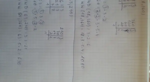 Rysunek przedstawia obliczenia matematyczne na kartce w kratkę, w tym rozkład na czynniki pierwsze liczb 18, 360, 63 i 210.