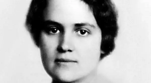 Portret Karoliny Lanckorońskiej. Ciekawostki o jej życiu i działalności naukowej.