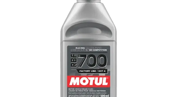 Bouteille de liquide de frein Motul RBF 700 DOT 4. Un choix idéal pour savoir quel liquide de frein choisir pour la compétition.