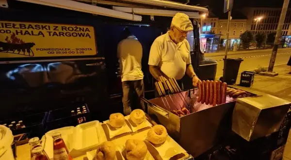 Kiełbasa z niebieskiej nyski – smak, który musisz spróbować w Krakowie