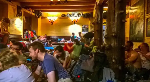 Schronisko górskie: Kiedy odmówi noclegu, a kiedy musi Cię przyjąć?