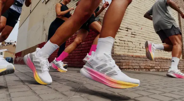 Adidas Ultraboost DNA 5.0: Laufschuh oder Fashion-Statement?