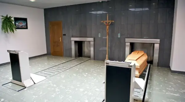 Ile trwa proces kremacji zwłok? Poznaj ważne szczegóły i fakty