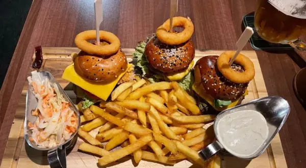 Harrachov: Gdzie zjeść? Najlepsze restauracje, ceny i porady!