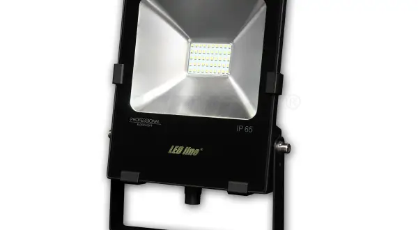 Profesjonalny halogen na zewnątrz LED line, IP 65, czarny, z metalowym uchwytem. Idealny do oświetlenia posesji.