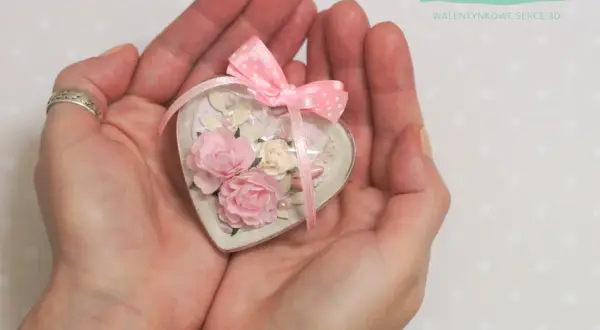 Kartka walentynkowa DIY: Stwórz prezent, który poruszy serce