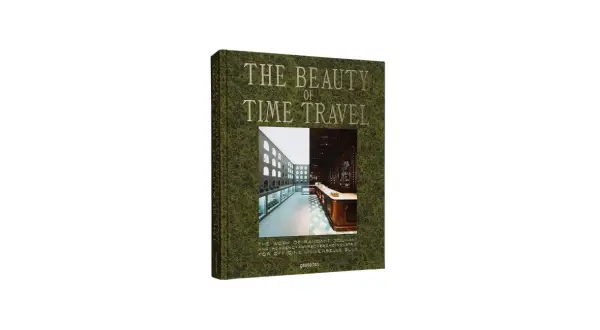 Książka "The Beauty of Time Travel" prezentuje fascynujące wizje podróży w czasie, łącząc nowoczesność z historycznym klimatem.