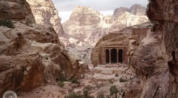 Autobus z Petry do Wadi Rum: Gdzie, kiedy, jak kupić bilet?