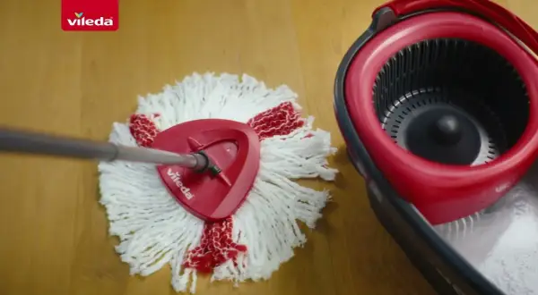 Jak rozłożyć mop Vileda Turbo? Praktyczny przewodnik krok po kroku
