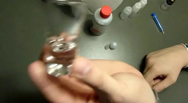 Jak zrobić samemu liquid do e-papierosa i uniknąć błędów w procesie