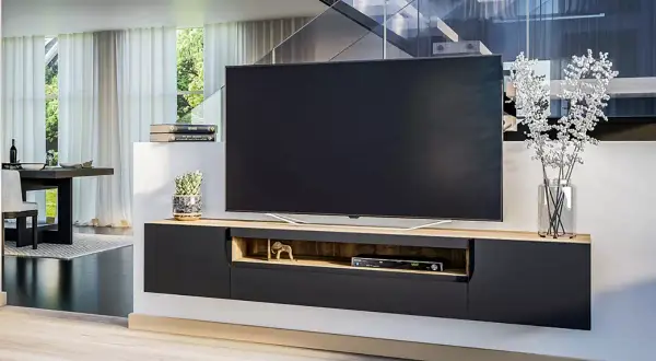 Jaka odległość TV od kanapy? Uniknij błędów w ustawieniu telewizora