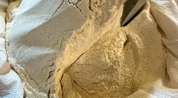 Mąka po terminie ważności: Czy jest bezpieczna? Testy i porady