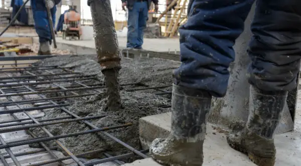 Ile kosztuje kubik betonu? Ceny od 295 zł i jak oszczędzić