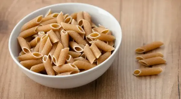 Makaron pełnoziarnisty penne Biedronka - zdrowe składniki i smak